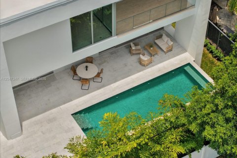 Villa ou maison à vendre à North Bay Village, Floride: 5 chambres, 409.7 m2 № 2268206 - photo 15
