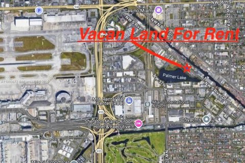 Propiedad comercial en venta en Miami, Florida № 1945585 - foto 9
