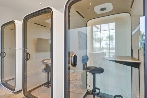 Condominio en venta en Miami Beach, Florida, 1 dormitorio, 43.2 m2 № 1929165 - foto 12