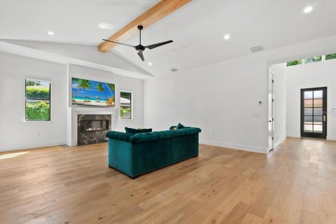 House in Sarasota, Florida 3 bedrooms, 235.88 sq.m. № 2140412 - photo 16