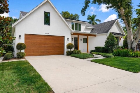 House in Sarasota, Florida 3 bedrooms, 235.88 sq.m. № 2140412 - photo 3