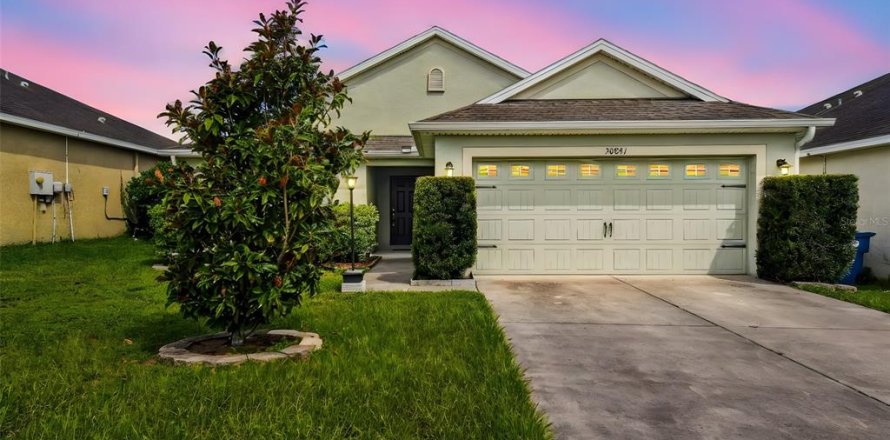 Casa en Brooksville, Florida 3 dormitorios, 143.63 m2 № 2117477