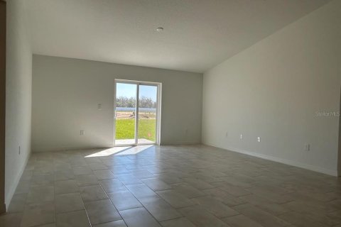 House in Bartow, Florida 4 bedrooms, 159.14 sq.m. № 1722188 - photo 5