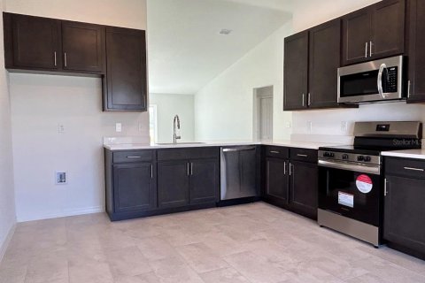 House in Bartow, Florida 4 bedrooms, 159.14 sq.m. № 1722188 - photo 3