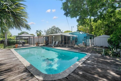Casa en venta en Pompano Beach, Florida, 2 dormitorios, 86.21 m2 № 1842595 - foto 1