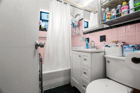 Casa en venta en Pompano Beach, Florida, 2 dormitorios, 86.21 m2 № 1842595 - foto 15