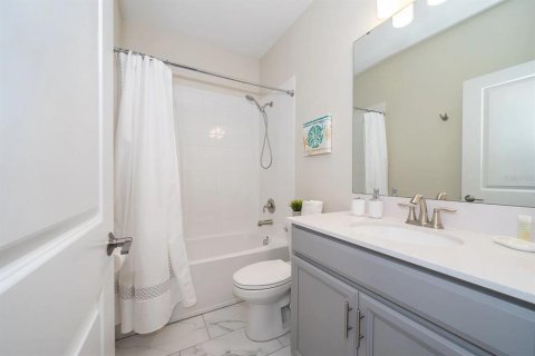 House in Davenport, Florida 6 bedrooms, 305.74 sq.m. № 1901224 - photo 15