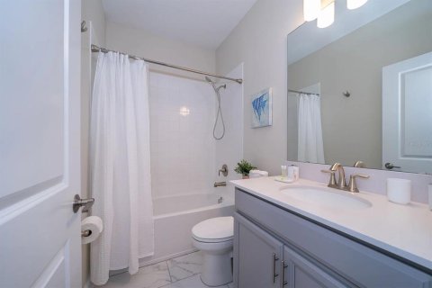 House in Davenport, Florida 6 bedrooms, 305.74 sq.m. № 1901224 - photo 14