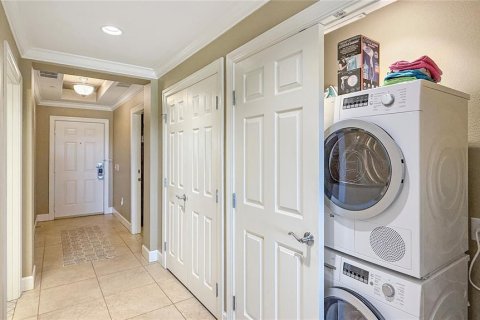 Condo in Four Corners, Florida, 3 bedrooms № 2204451 - photo 23
