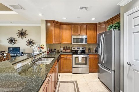 Condo in Four Corners, Florida, 3 bedrooms № 2204451 - photo 11