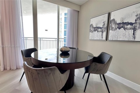 Condo in Sunny Isles Beach, Florida, 2 bedrooms  № 1889073 - photo 18