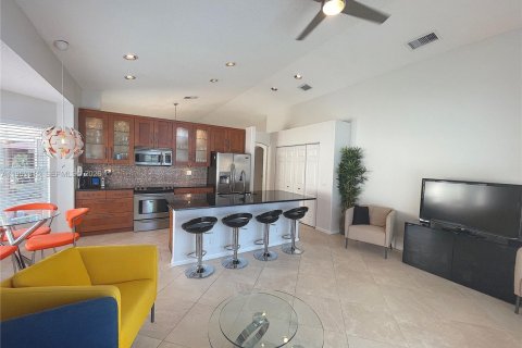 Купить виллу или дом в Холливуд, Флорида 3 спальни, 172.05м2, № 2026261 - фото 26