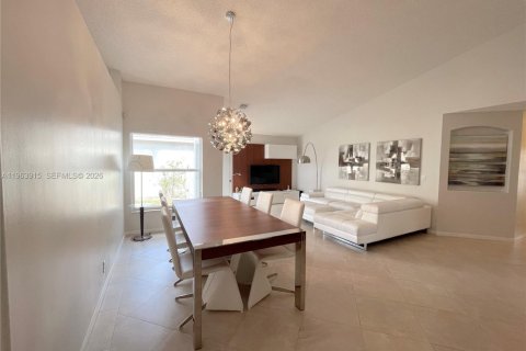 Купить виллу или дом в Холливуд, Флорида 3 спальни, 172.05м2, № 2026261 - фото 6