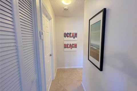 Купить виллу или дом в Холливуд, Флорида 3 спальни, 172.05м2, № 2026261 - фото 13