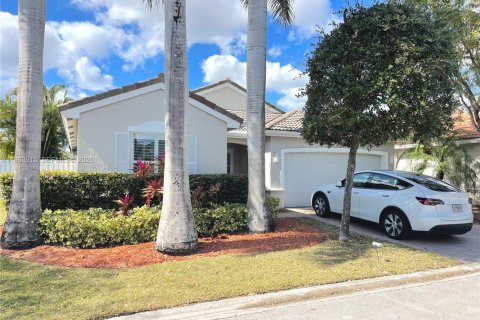 Дом в Холливуд, Флорида 3 спальни, 172.05м2 № 2026261