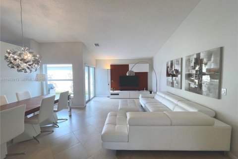 Купить виллу или дом в Холливуд, Флорида 3 спальни, 172.05м2, № 2026261 - фото 4