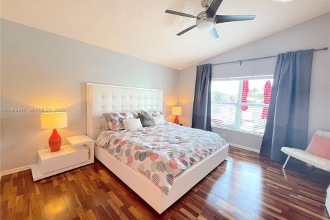 Купить виллу или дом в Холливуд, Флорида 3 спальни, 172.05м2, № 2026261 - фото 19