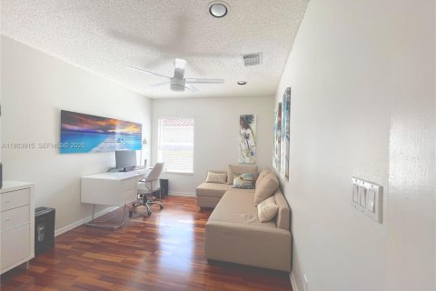 Купить виллу или дом в Холливуд, Флорида 3 спальни, 172.05м2, № 2026261 - фото 17