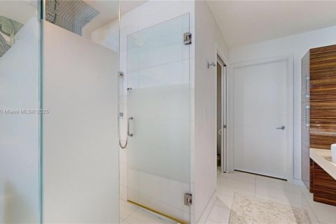 Condominio en venta en Miami, Florida, 2 dormitorios, 147.53 m2 № 2154441 - foto 19
