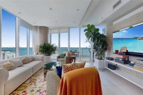 Condominio en Miami, Florida, 2 dormitorios  № 2154441