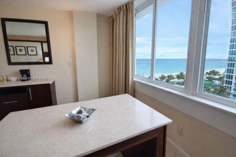 Copropriété à vendre à Sunny Isles Beach, Floride: 39.02 m2 № 2027593 - photo 3