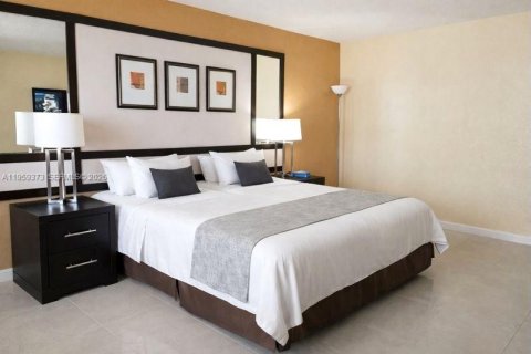 Copropriété à vendre à Sunny Isles Beach, Floride: 39.02 m2 № 2027593 - photo 7