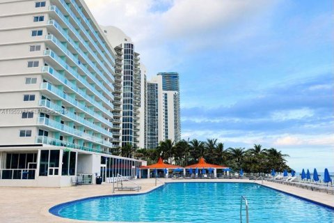 Copropriété à vendre à Sunny Isles Beach, Floride: 39.02 m2 № 2027593 - photo 2