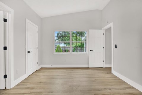 House in Tampa, Florida 3 bedrooms, 115.2 sq.m. № 1910353 - photo 13