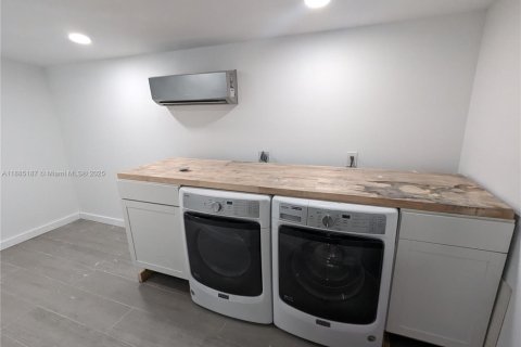 Villa ou maison à louer à Miami, Floride: 3 chambres, 155.7 m2 № 1933919 - photo 12