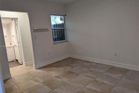 Villa ou maison à louer à Miami, Floride: 3 chambres, 155.7 m2 № 1933919 - photo 7