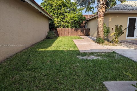 Villa ou maison à louer à Miami, Floride: 3 chambres, 155.7 m2 № 1933919 - photo 14