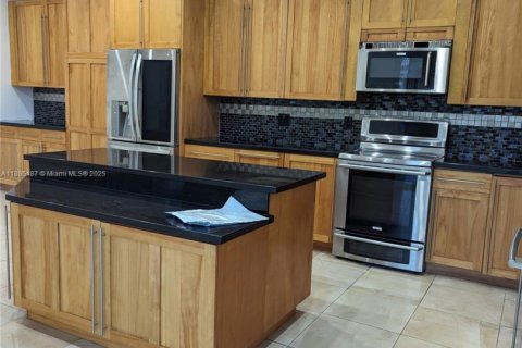 Villa ou maison à louer à Miami, Floride: 3 chambres, 155.7 m2 № 1933919 - photo 4