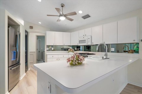 House in Sarasota, Florida 3 bedrooms, 187.94 sq.m. № 1816895 - photo 9
