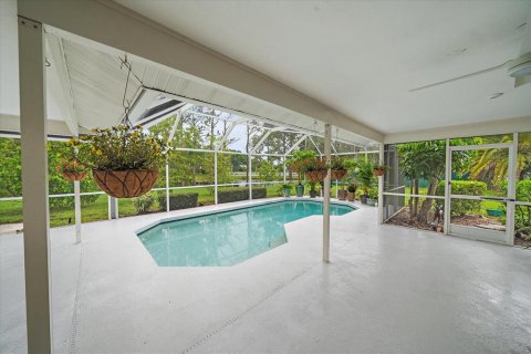 House in Sarasota, Florida 3 bedrooms, 187.94 sq.m. № 1816895 - photo 8