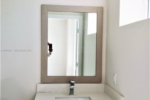 Снять в аренду кондоминиум в Майами, Флорида 2 спальни, 123.1м2, № 2024476 - фото 26