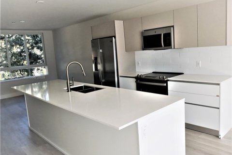 Снять в аренду кондоминиум в Майами, Флорида 2 спальни, 123.1м2, № 2024476 - фото 13