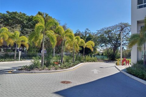 Снять в аренду кондоминиум в Майами, Флорида 2 спальни, 123.1м2, № 2024476 - фото 2