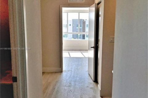 Снять в аренду кондоминиум в Майами, Флорида 2 спальни, 123.1м2, № 2024476 - фото 29