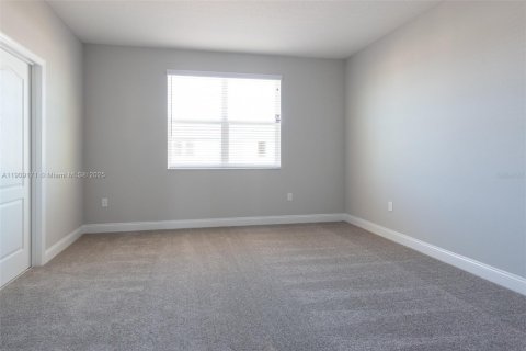 Купить виллу или дом в Уинтер-Гарден, Флорида 3 спальни, № 1964468 - фото 11