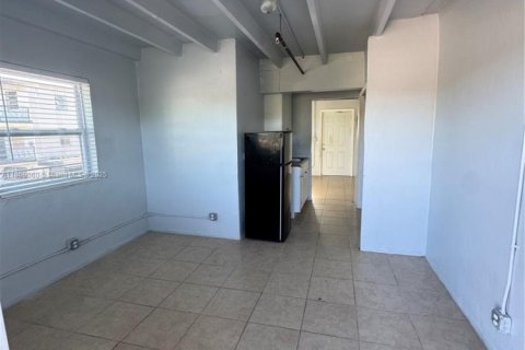 Villa ou maison à louer à Pahokee, Floride: 1 chambre, 40.6 m2 № 1977977 - photo 11