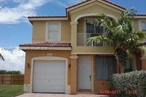 Townhouse in Homestead, Florida 3 bedrooms, 134.43 sq.m. № 1850817 - photo 1