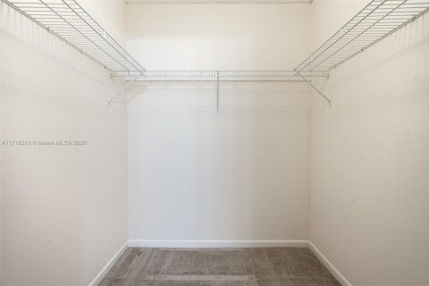 Condo in Tamarac, Florida, 1 bedroom № 1961716 - photo 16