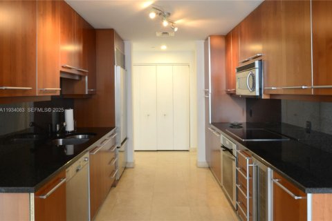Condominio en venta en Miami, Florida, 2 dormitorios, 139.82 m2 № 1992305 - foto 17