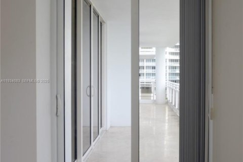 Condominio en venta en Miami, Florida, 2 dormitorios, 139.82 m2 № 1992305 - foto 9