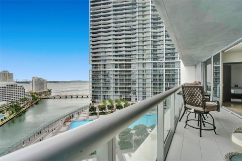Condo in Miami, Florida, 2 bedrooms  № 2026219 - photo 3