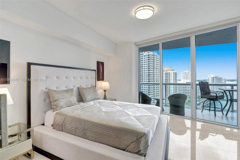 Condo in Miami, Florida, 2 bedrooms  № 2026219 - photo 27