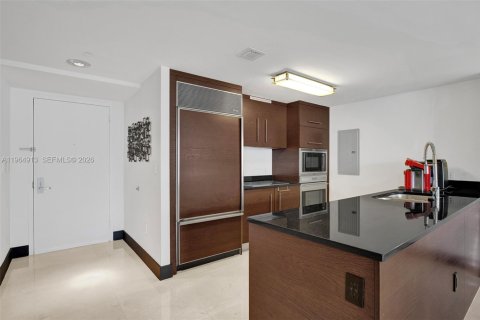 Condo in Miami, Florida, 2 bedrooms  № 2026219 - photo 14