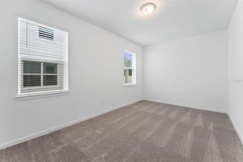 Villa ou maison à vendre à Zephyrhills, Floride: 5 chambres, 349.13 m2 № 2418827 - photo 9