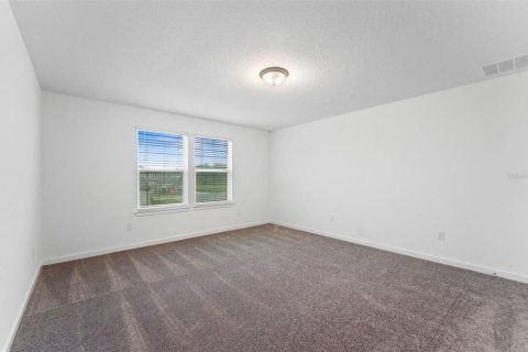Villa ou maison à vendre à Zephyrhills, Floride: 5 chambres, 349.13 m2 № 2418827 - photo 16