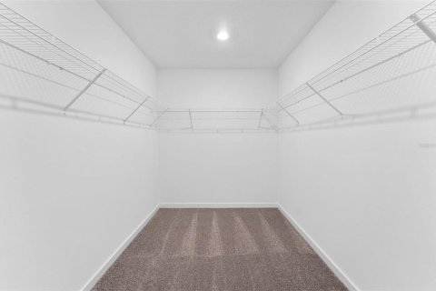 Villa ou maison à vendre à Zephyrhills, Floride: 5 chambres, 349.13 m2 № 2418827 - photo 19